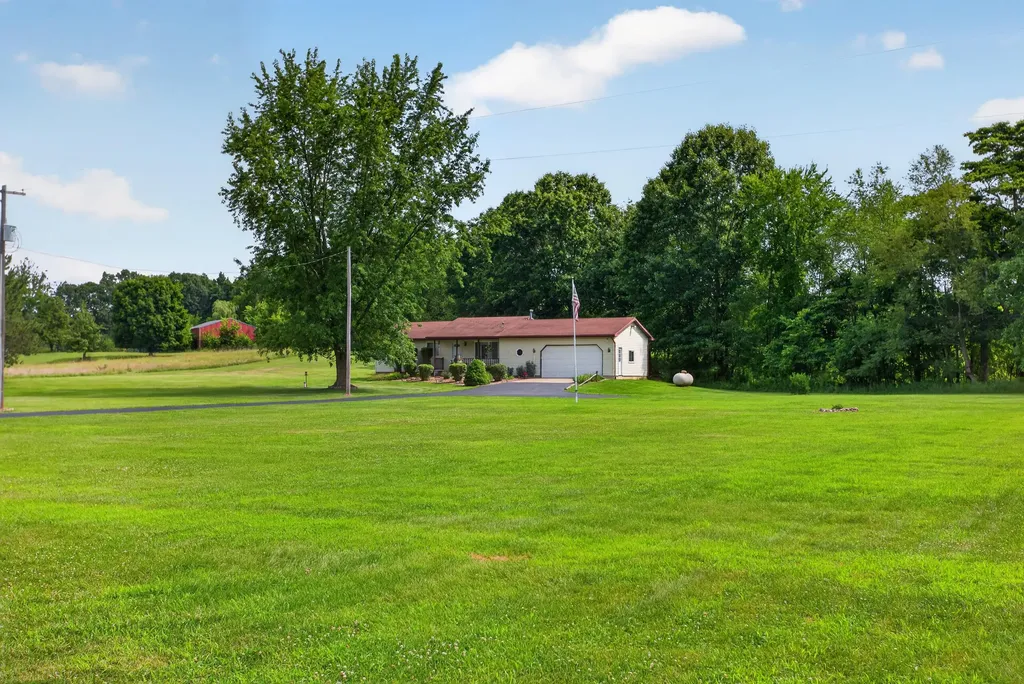 3651 Dexter Trail Stockbridge Township MI 49285