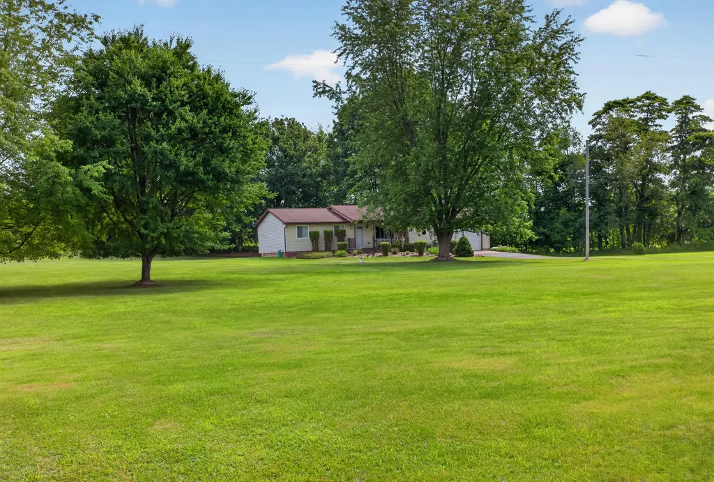3651 Dexter Trail Stockbridge Township MI 49285