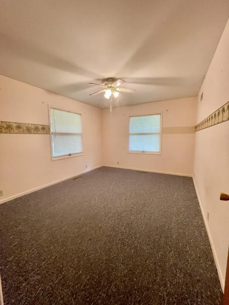 1806 Barr Street Hillsdale City MI 49242