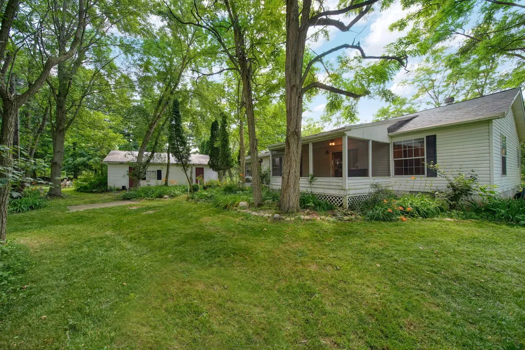4490 Dey Highway Hudson Township MI 49247