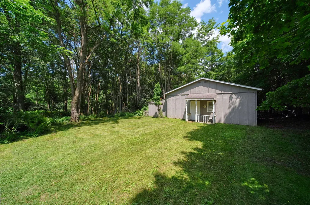 4490 Dey Highway Hudson Township MI 49247