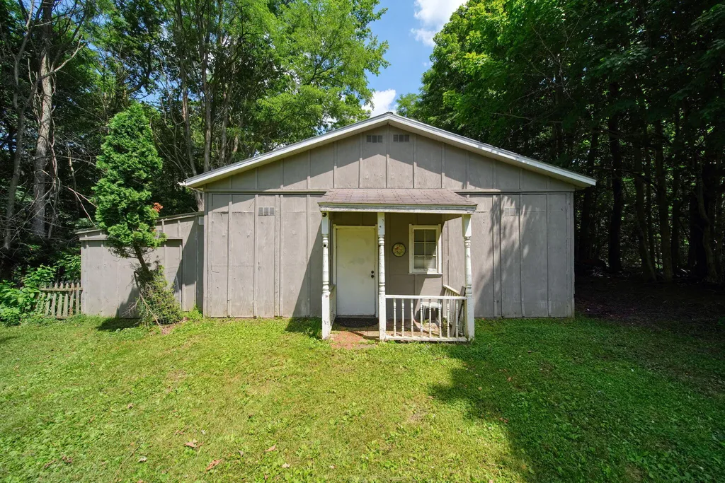 4490 Dey Highway Hudson Township MI 49247