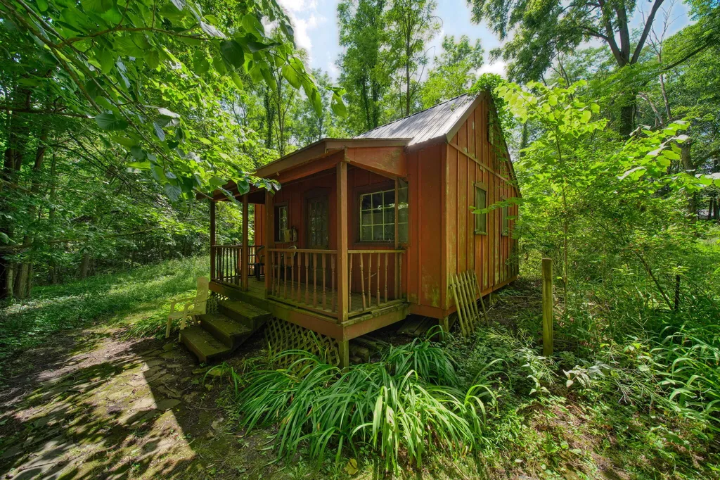 4490 Dey Highway Hudson Township MI 49247