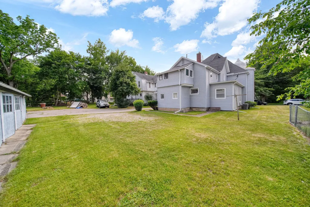 615 2nd Street Jackson City MI 49203