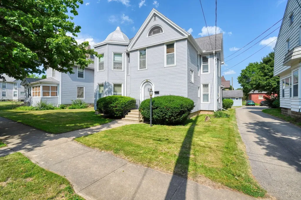 615 2nd Street Jackson City MI 49203