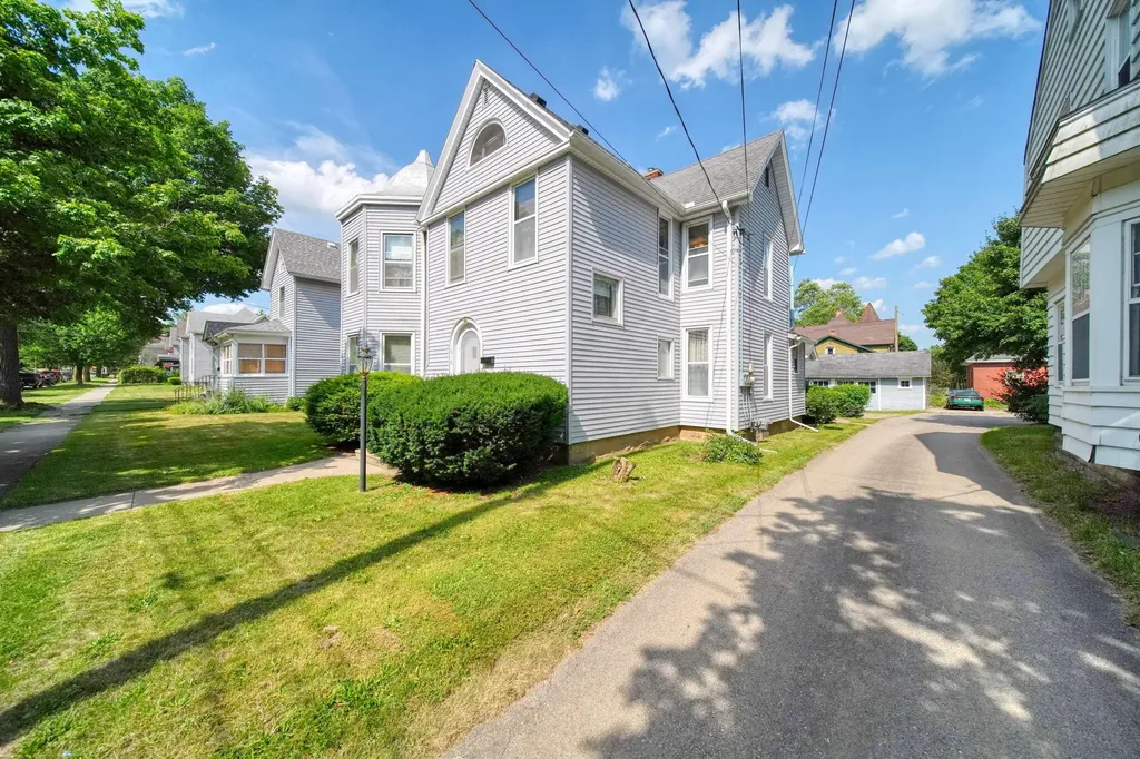 615 2nd Street Jackson City MI 49203