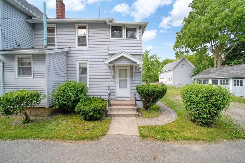 615 2nd Street Jackson City MI 49203