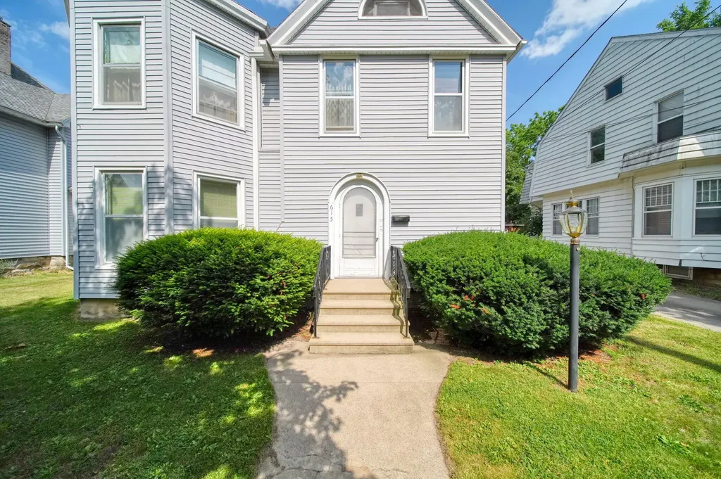 615 2nd Street Jackson City MI 49203