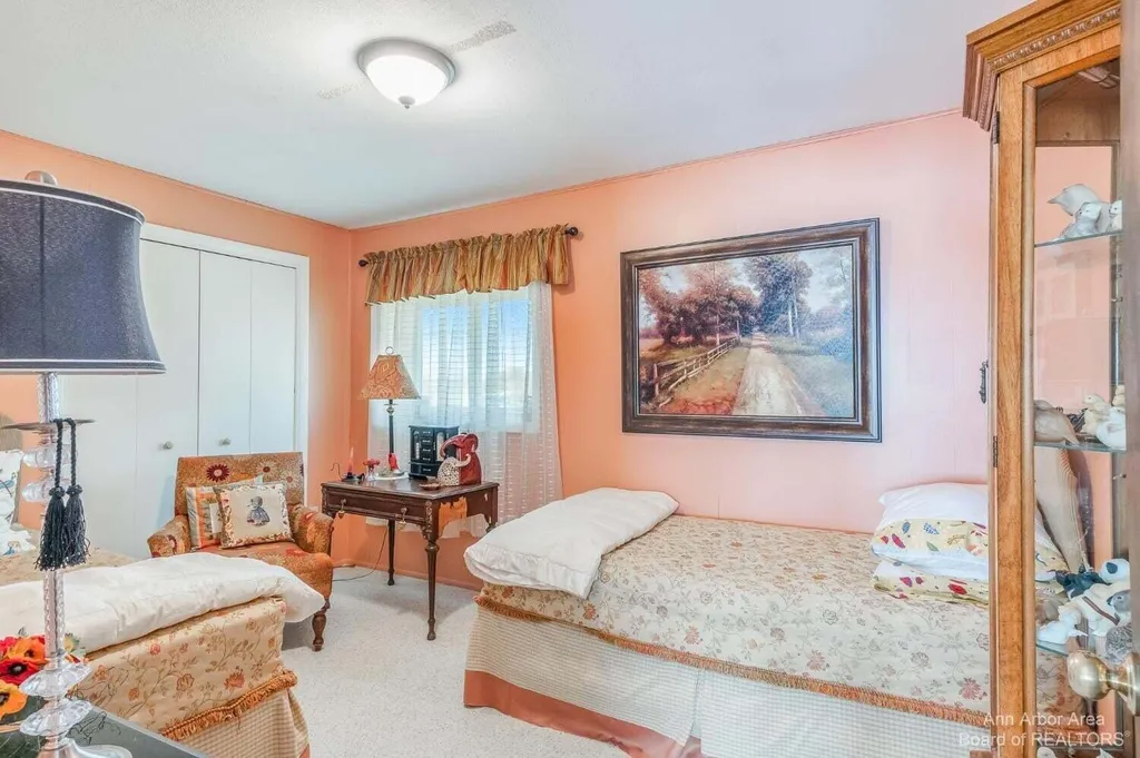 1827 Wamplers Heights Drive Norvell Township MI 49230