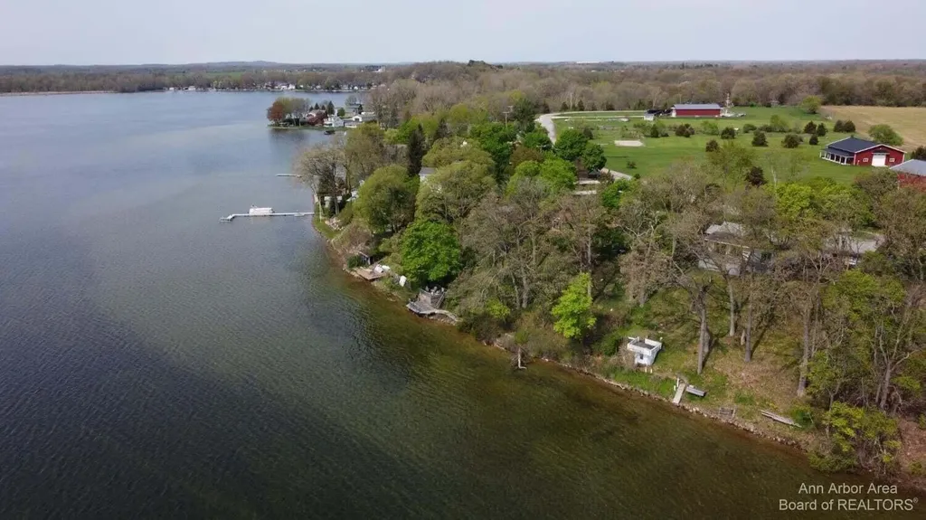 1827 Wamplers Heights Drive Norvell Township MI 49230
