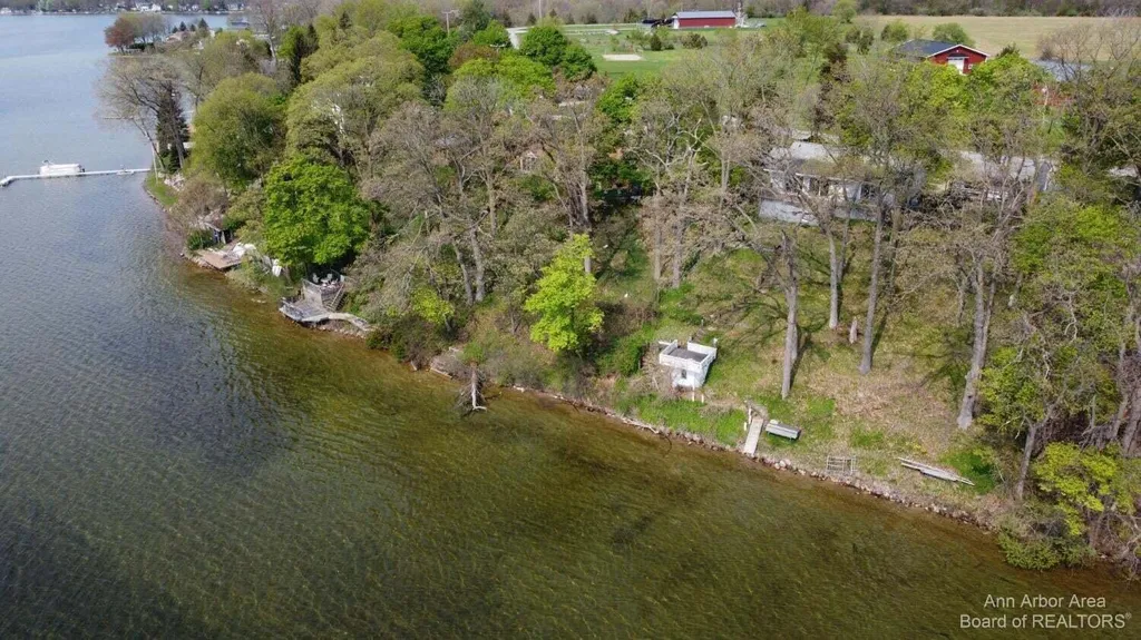 1827 Wamplers Heights Drive Norvell Township MI 49230