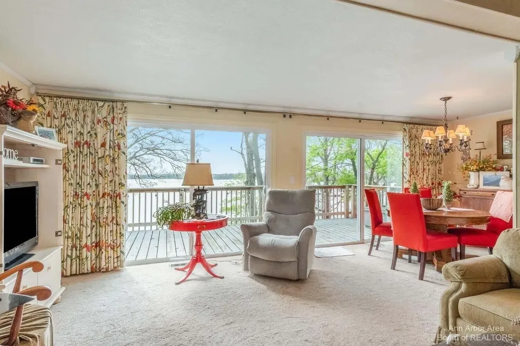 1827 Wamplers Heights Drive Norvell Township MI 49230