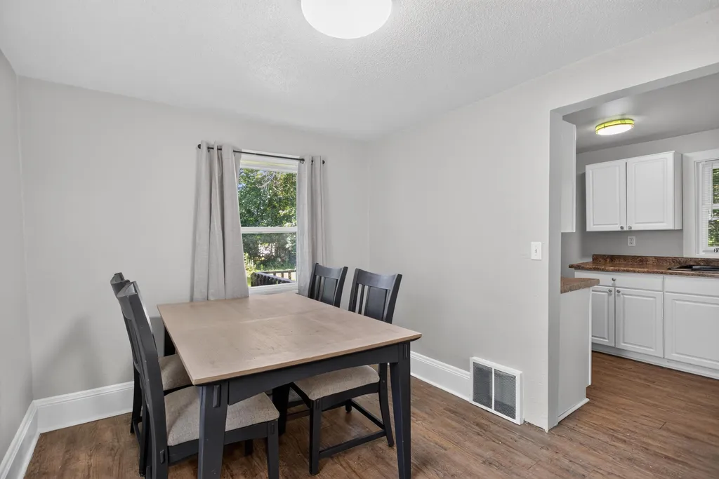 105 Avondale Avenue Summit Township MI 49203