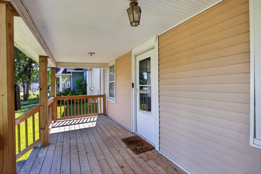 105 Avondale Avenue Summit Township MI 49203