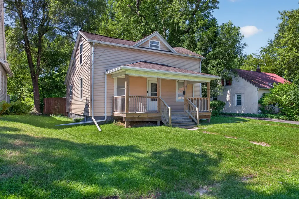 105 Avondale Avenue Summit Township MI 49203