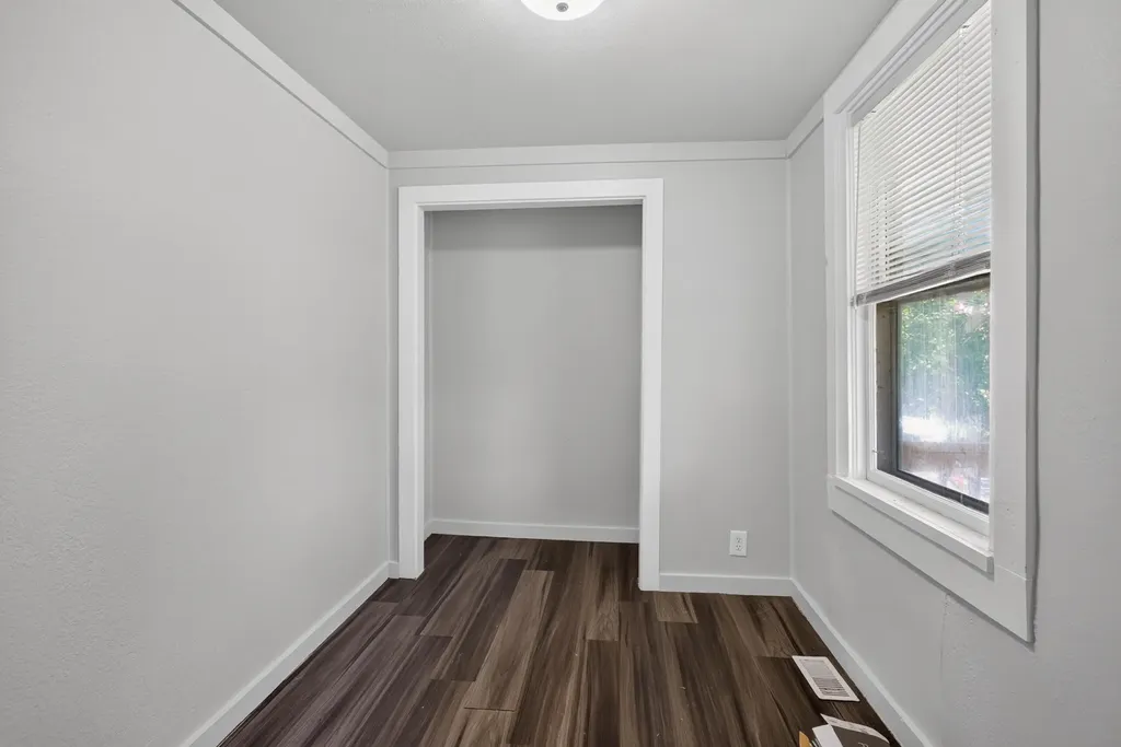 105 Avondale Avenue Summit Township MI 49203