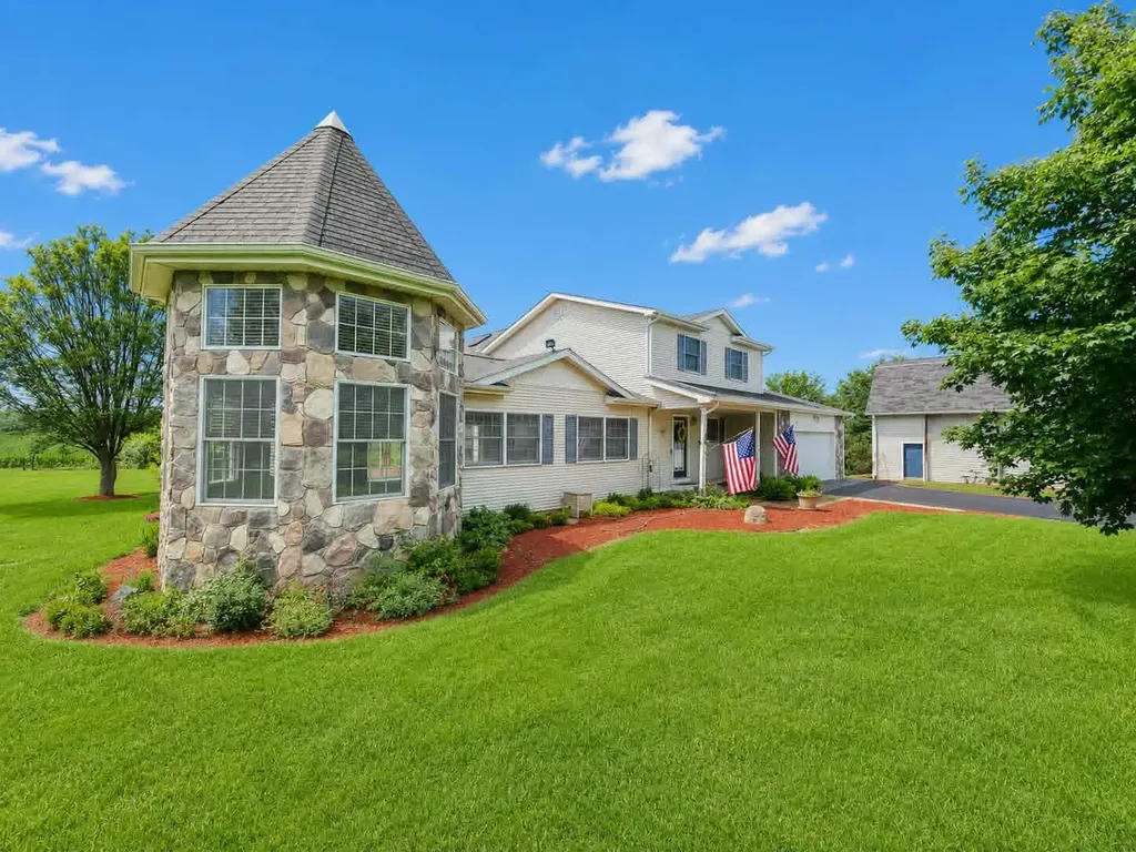 6640 Wolf Lake Road Napoleon Township MI 49201