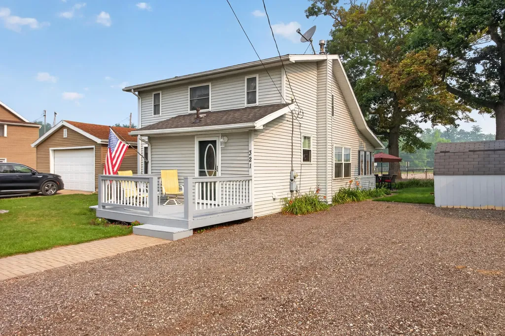 321 Oakwood Avenue Columbia Township MI 49234