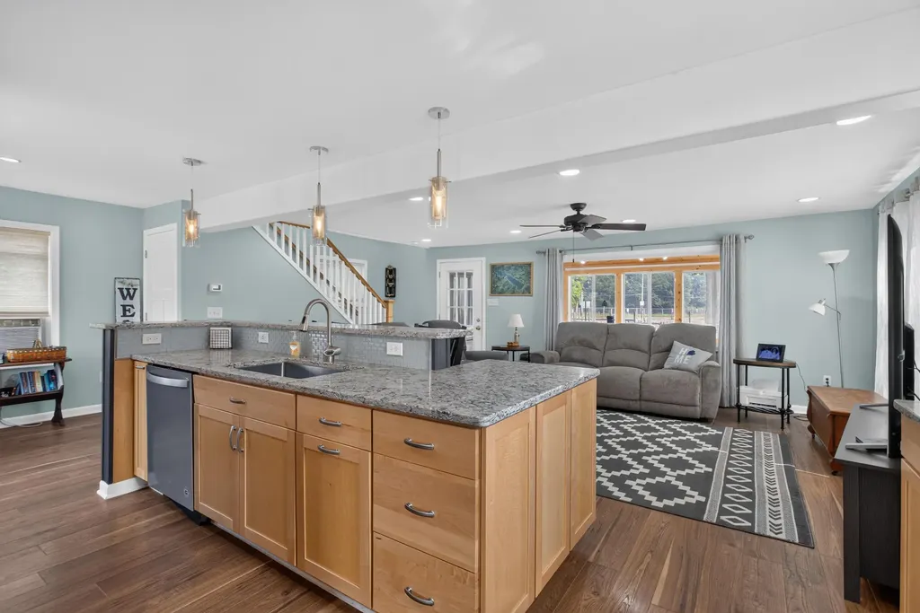 321 Oakwood Avenue Columbia Township MI 49234