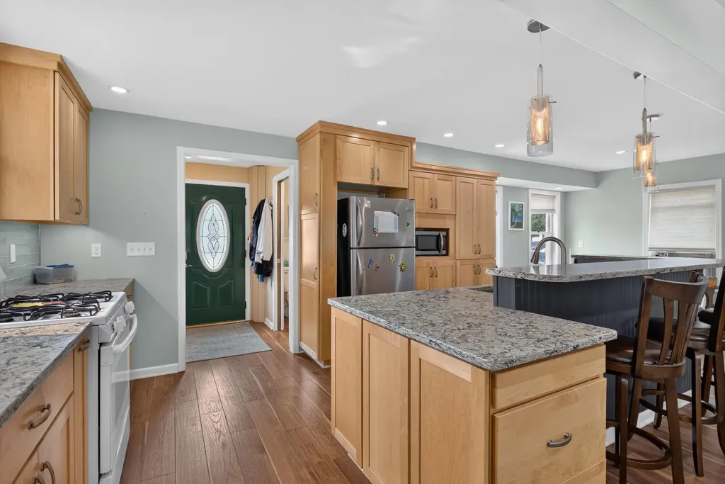 321 Oakwood Avenue Columbia Township MI 49234