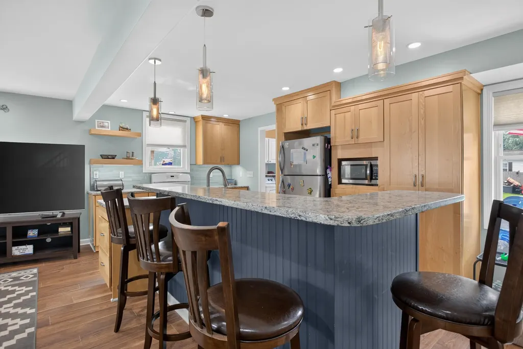 321 Oakwood Avenue Columbia Township MI 49234
