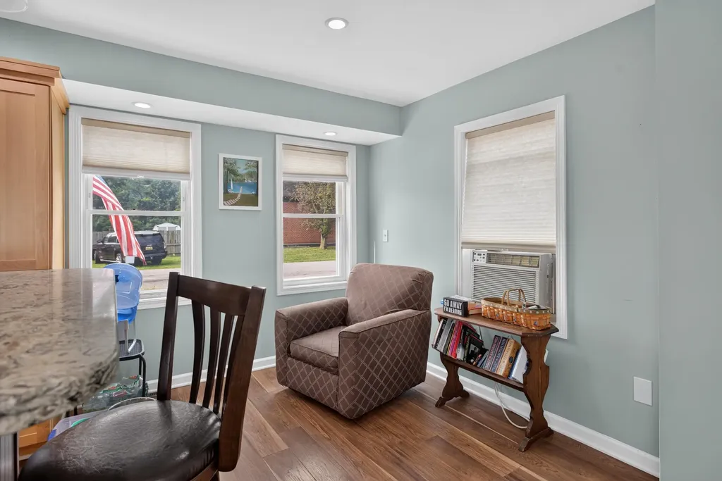 321 Oakwood Avenue Columbia Township MI 49234