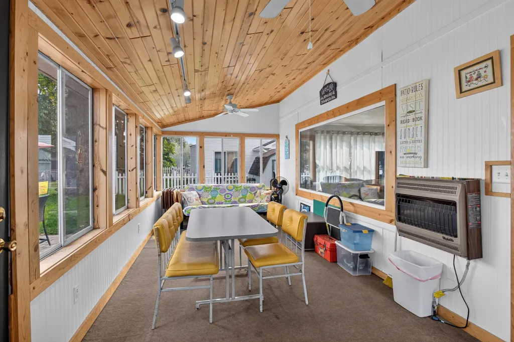 321 Oakwood Avenue Columbia Township MI 49234