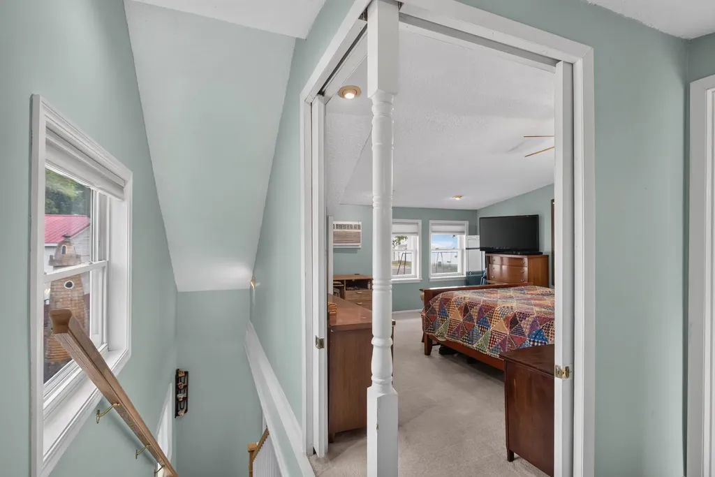 321 Oakwood Avenue Columbia Township MI 49234