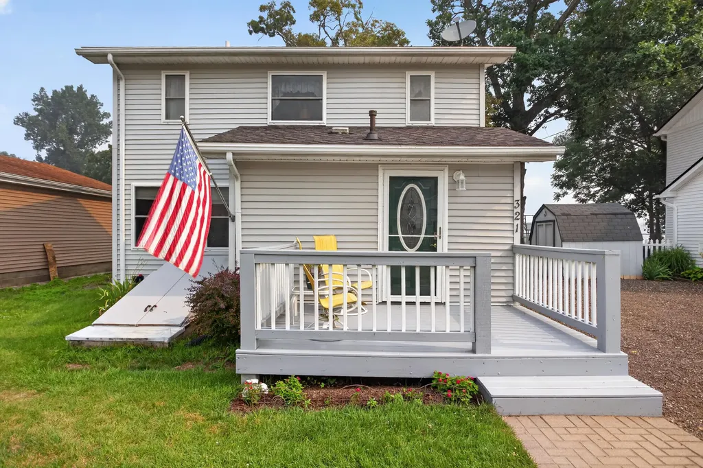 321 Oakwood Avenue Columbia Township MI 49234