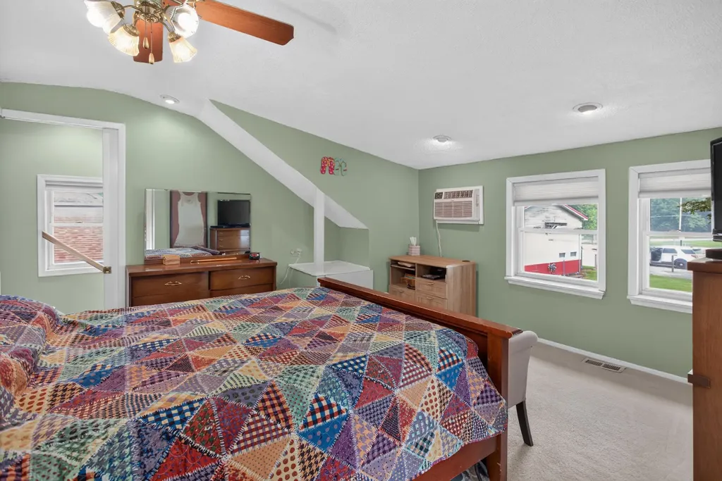 321 Oakwood Avenue Columbia Township MI 49234