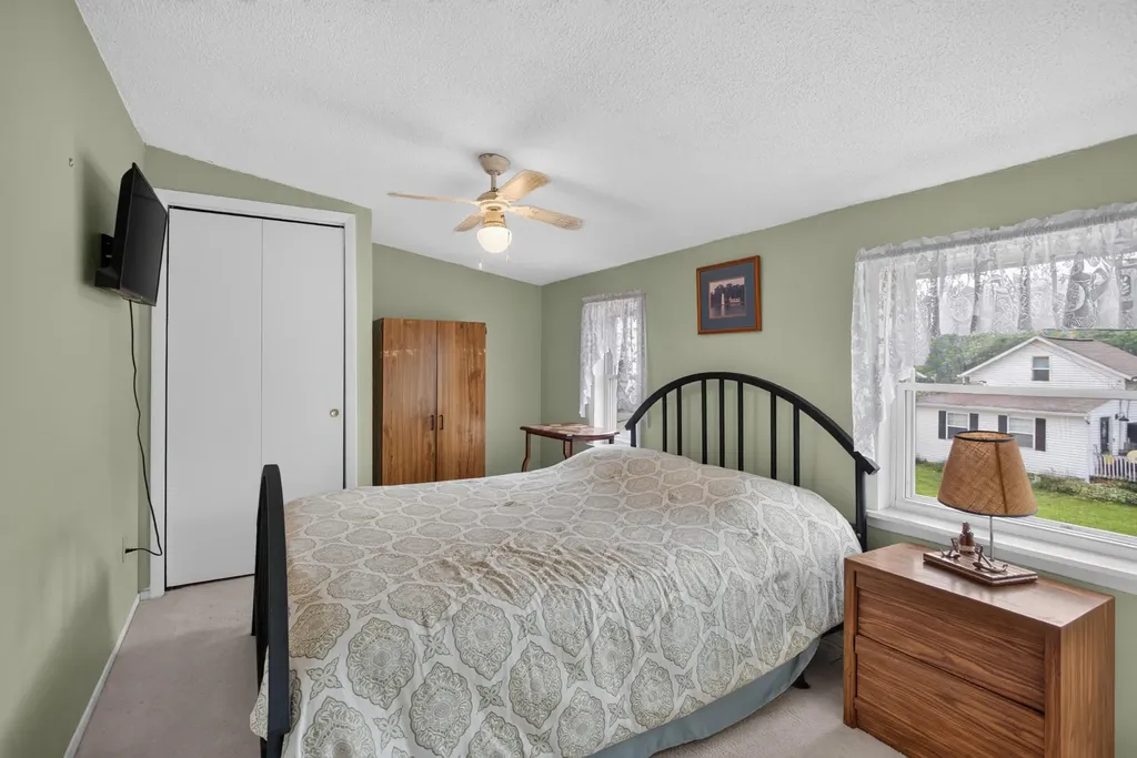321 Oakwood Avenue Columbia Township MI 49234