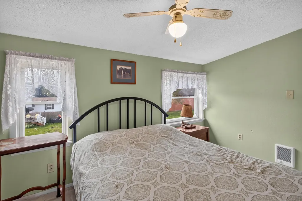 321 Oakwood Avenue Columbia Township MI 49234
