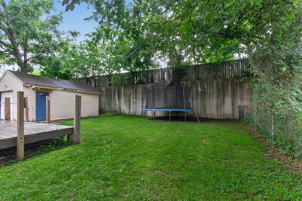 916 Lincoln Street Jackson City MI 49202