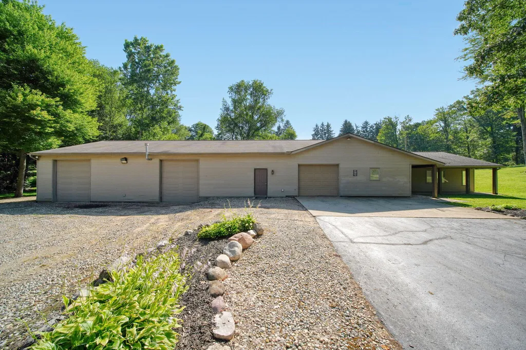 6823 Folks Road Hanover Township MI 49246