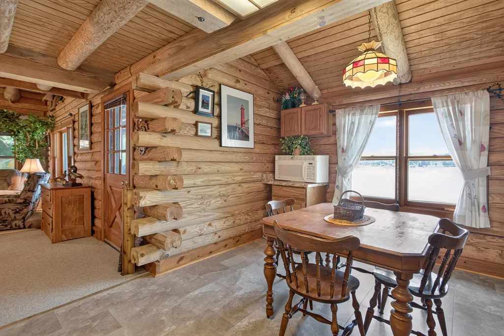 11241 Almon Point Somerset Township MI 49249