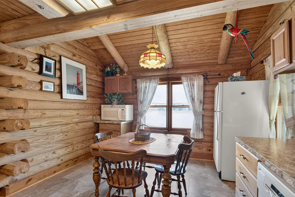 11241 Almon Point Somerset Township MI 49249