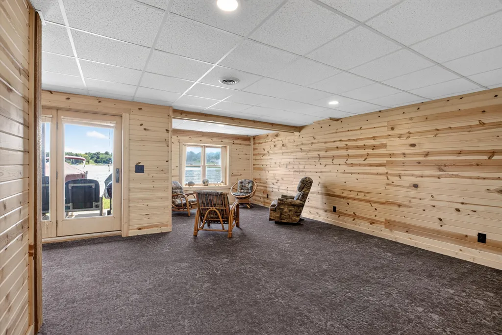 11241 Almon Point Somerset Township MI 49249