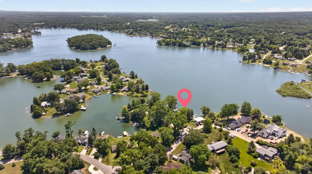 11241 Almon Point Somerset Township MI 49249