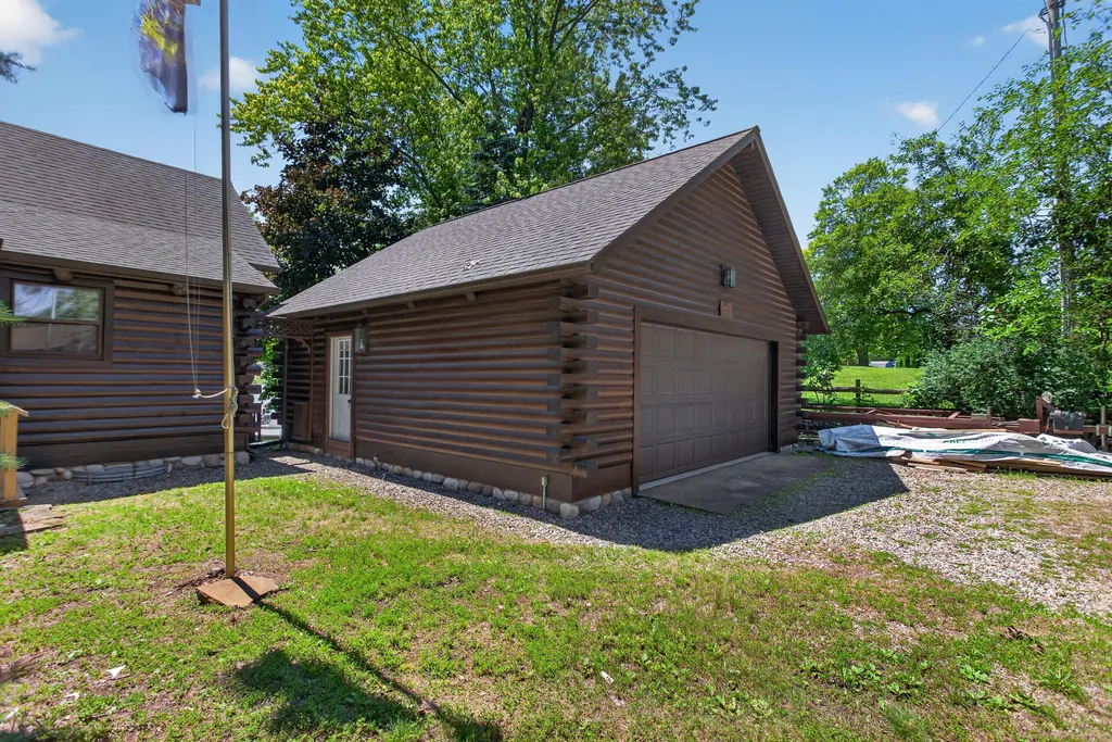 11241 Almon Point Somerset Township MI 49249