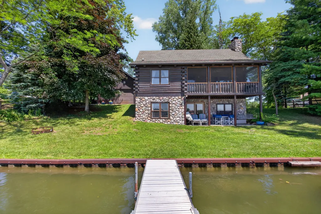 11241 Almon Point Somerset Township MI 49249