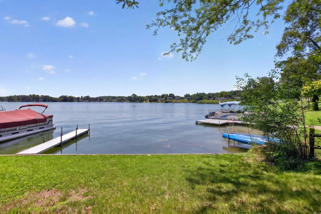 11241 Almon Point Somerset Township MI 49249