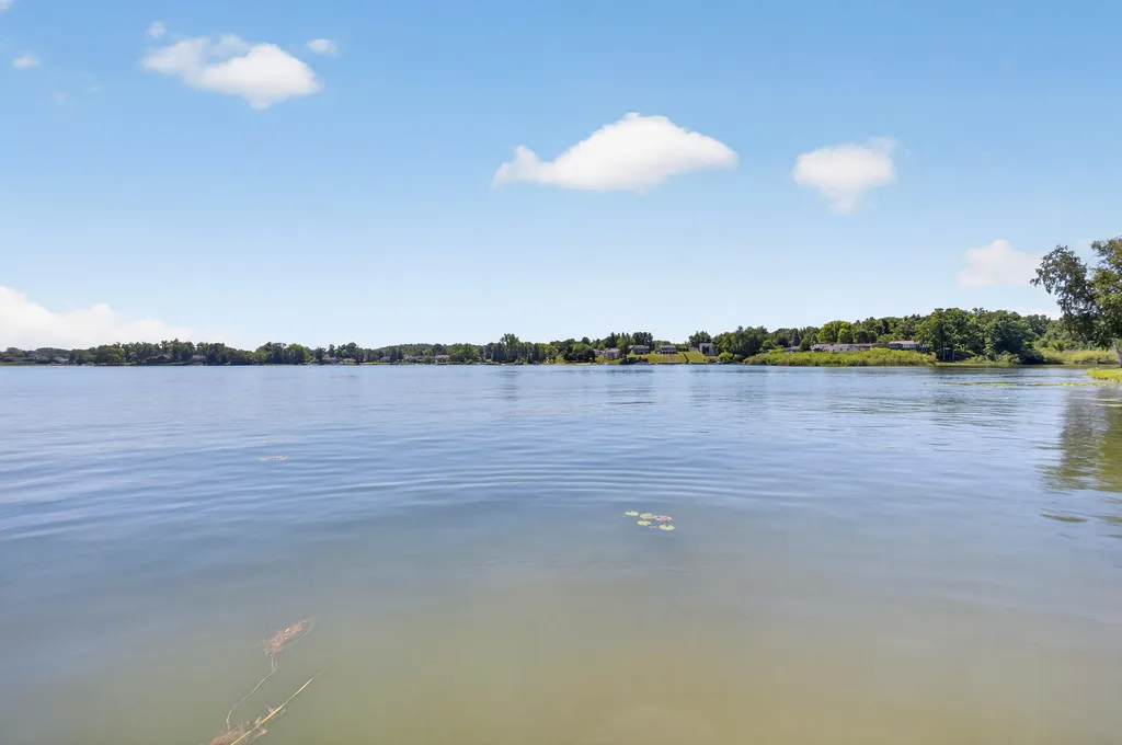 11241 Almon Point Somerset Township MI 49249