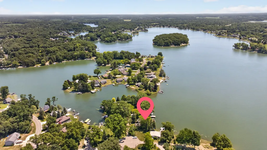11241 Almon Point Somerset Township MI 49249