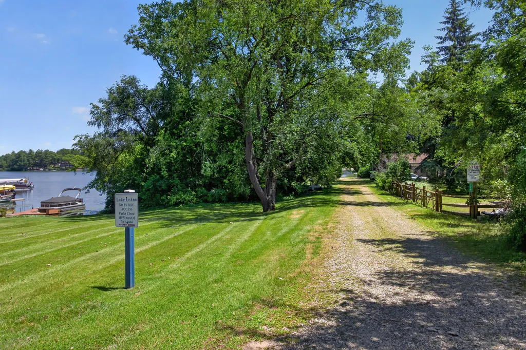 11241 Almon Point Somerset Township MI 49249