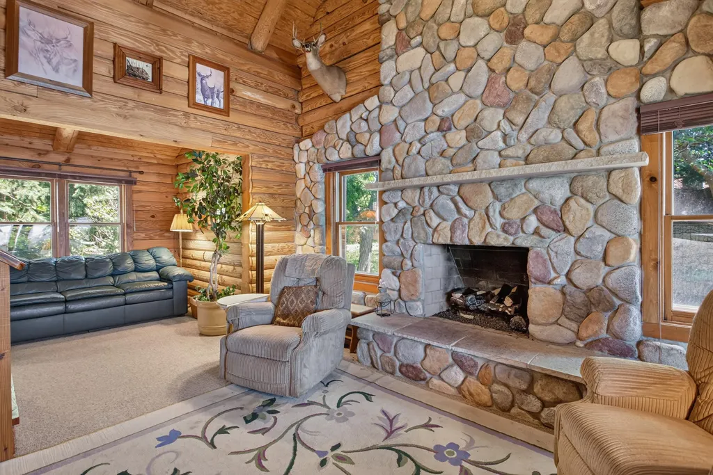 11241 Almon Point Somerset Township MI 49249