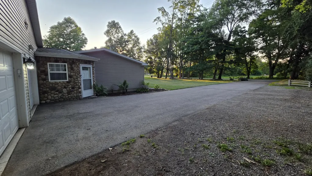 7997 Folks Road Hanover Township MI 49241
