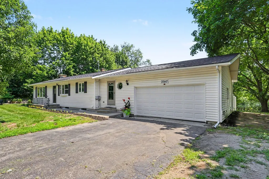 3747 Harshbarger Road Leoni Township MI 49203