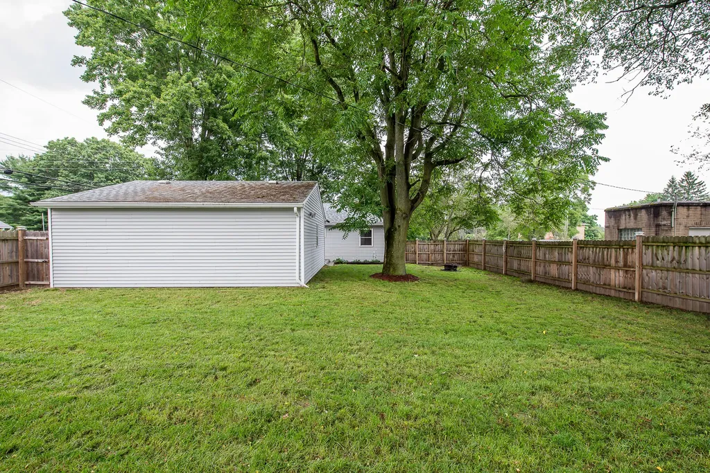 245 Mann Street Putnam Township MI 48169
