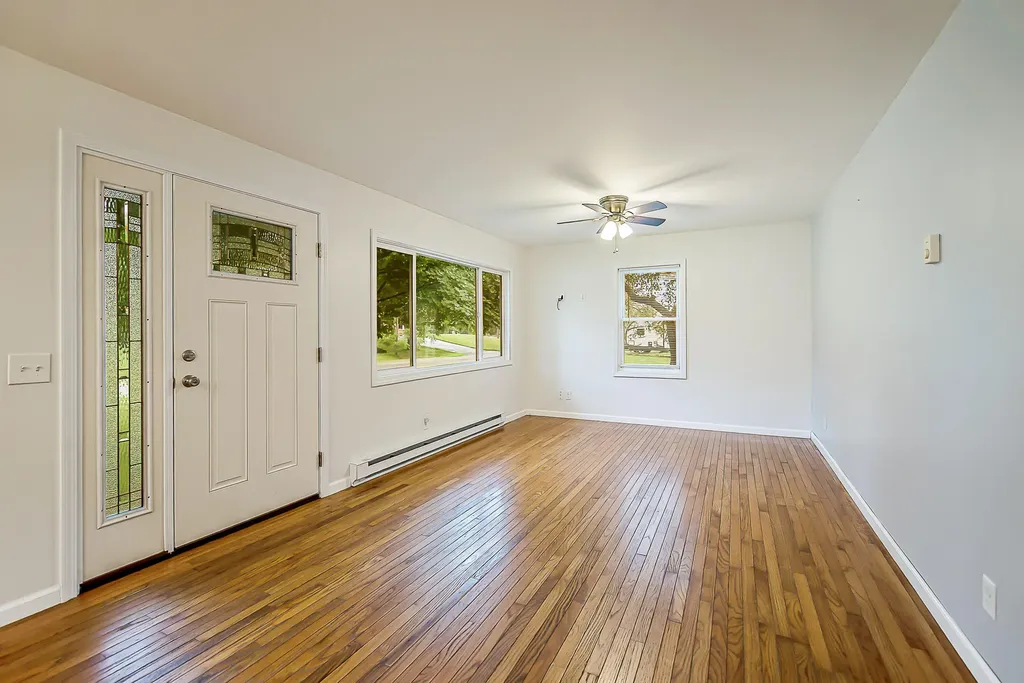 245 Mann Street Putnam Township MI 48169