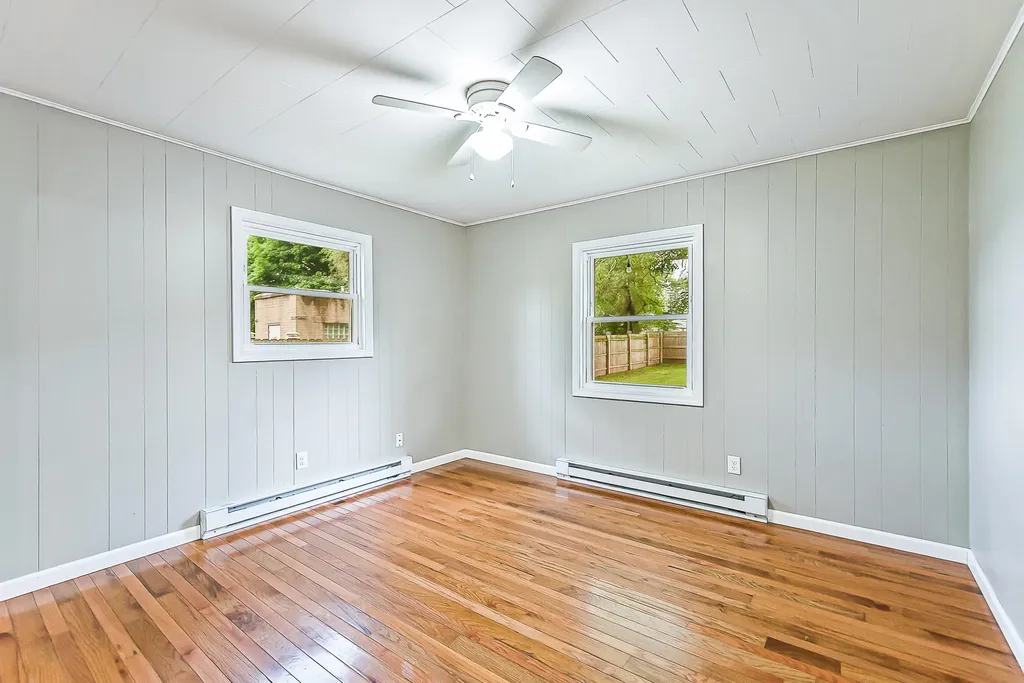 245 Mann Street Putnam Township MI 48169